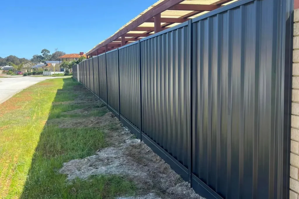 top-cheaper-alternatives-to-colorbond-fencing